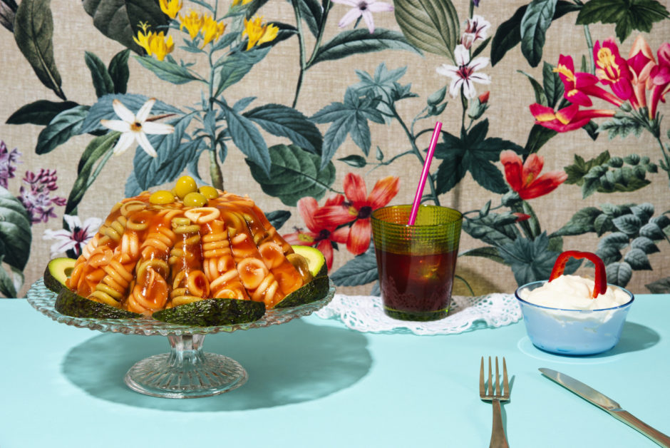Zoom-Etiquette-Is-It-Okay-To-Eat-In-Front-Of-The-Screen